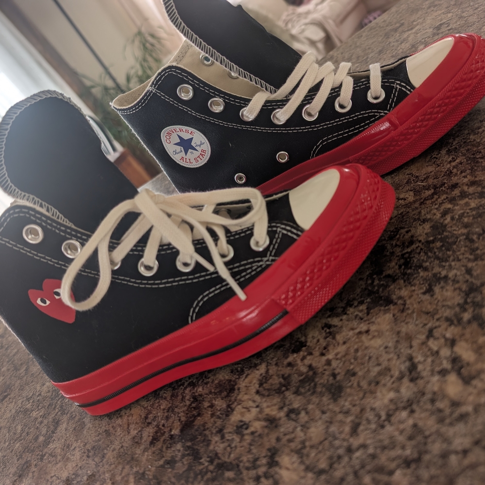Converse Black and Red High-Tops - Picture 2 of 2